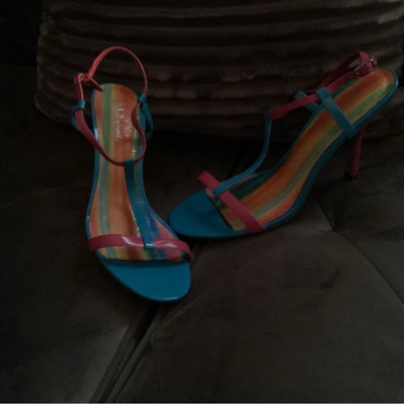 Delicious, 8 1/2M turquoise multi-colored patent leather, sandals - Picture 3 of 3